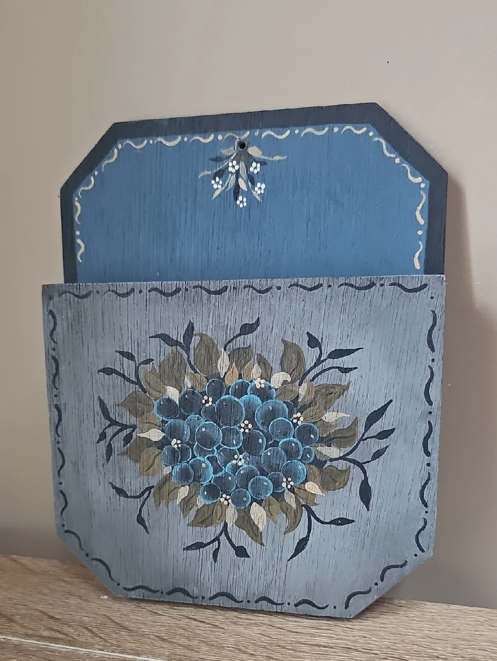 Hand-Painted Blueberry Floral Thin Wall Pocket Cottage Country Decor